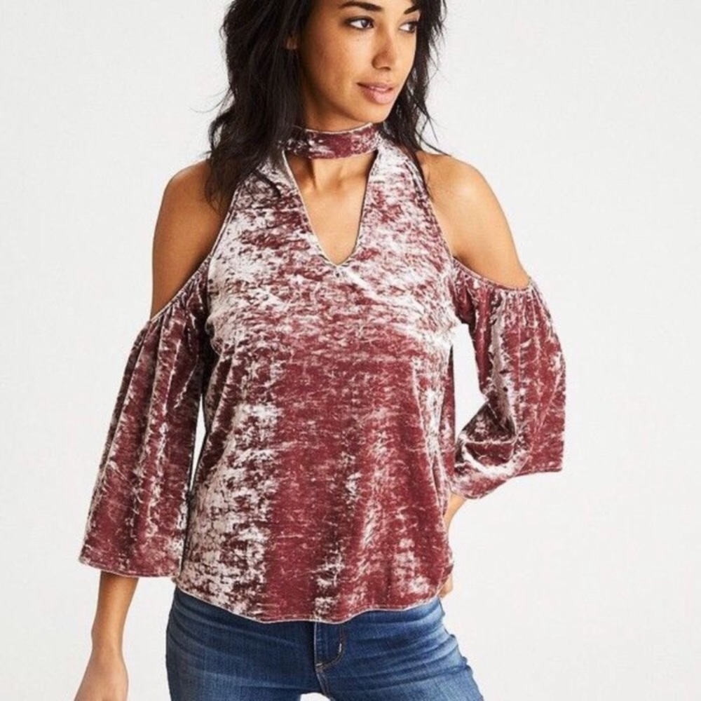NWOT American Eagle Cold Shoulder Velvet Top